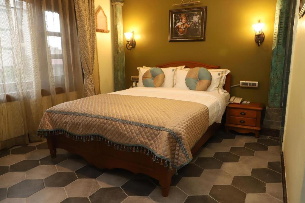 Heritage Hotel Suites And Spa Покхара Экстерьер фото